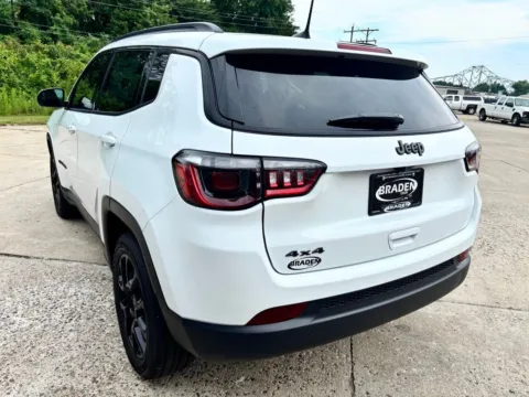 More photos of 2026 Jeep Compass Latitude at Braden Chrysler Dodge Jeep Ram, OH