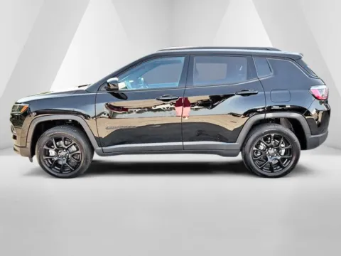 More photos of 2026 Jeep Compass Latitude at Braden Chrysler Dodge Jeep Ram, OH