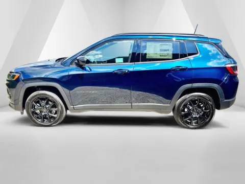 More photos of 2026 Jeep Compass Latitude at Braden Chrysler Dodge Jeep Ram, OH