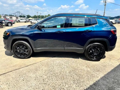 More photos of 2026 Jeep Compass Latitude at Braden Chrysler Dodge Jeep Ram, OH