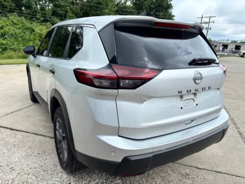 More photos of 2024 Nissan Rogue S at Braden Chrysler Dodge Jeep Ram, OH