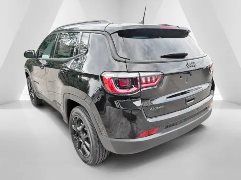 More photos of 2026 Jeep Compass Latitude at Braden Chrysler Dodge Jeep Ram, OH