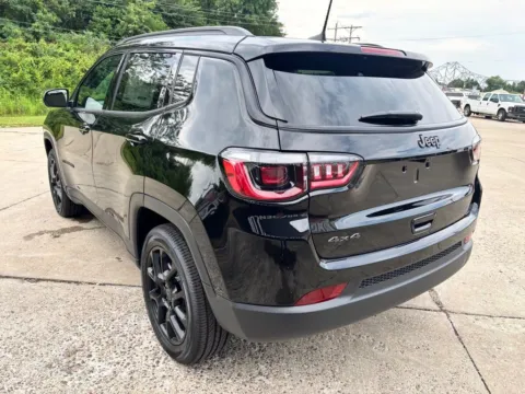More photos of 2026 Jeep Compass Latitude at Braden Chrysler Dodge Jeep Ram, OH