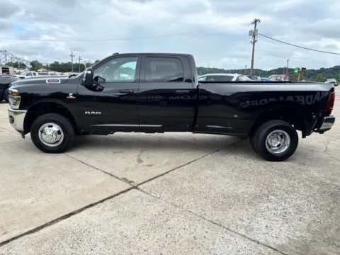 More photos of 2026 Ram 3500 Big Horn at Braden Chrysler Dodge Jeep Ram, OH