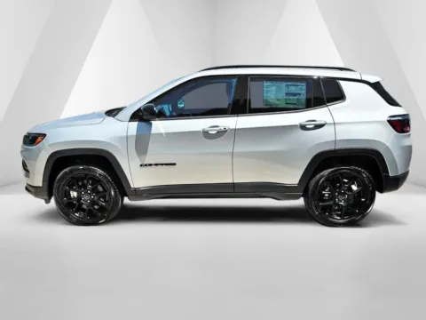 More photos of 2026 Jeep Compass Latitude at Braden Chrysler Dodge Jeep Ram, OH