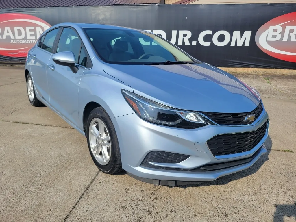 2017 Chevrolet Cruze LT for sale in Gallipolis, OH