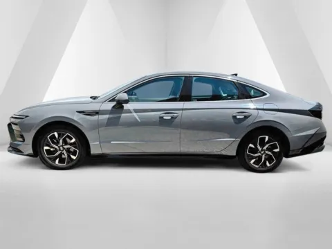 More photos of 2025 Hyundai Sonata SEL at Braden Chrysler Dodge Jeep Ram, OH