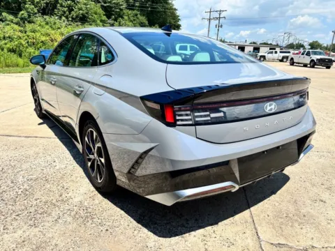 More photos of 2025 Hyundai Sonata SEL at Braden Chrysler Dodge Jeep Ram, OH
