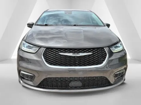 Photos of 2023 Chrysler Pacifica Touring L for sale in Gallipolis, OH at Braden Chrysler Dodge Jeep Ram