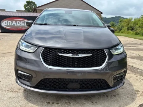 Photos of 2023 Chrysler Pacifica Touring L for sale in Gallipolis, OH at Braden Chrysler Dodge Jeep Ram