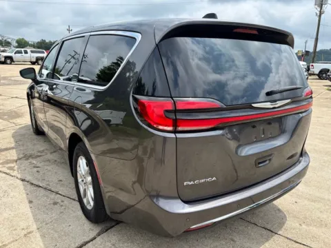 More photos of 2023 Chrysler Pacifica Touring L at Braden Chrysler Dodge Jeep Ram, OH