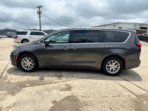 More photos of 2023 Chrysler Pacifica Touring L at Braden Chrysler Dodge Jeep Ram, OH