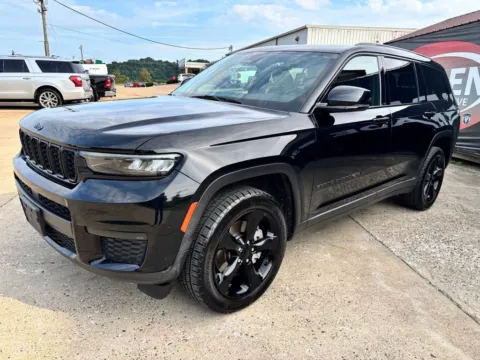Another view of 2022 Jeep Grand Cherokee L Altitude for sale in Gallipolis, OH at Braden Chrysler Dodge Jeep Ram