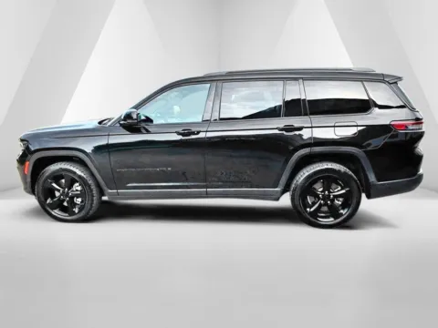 More photos of 2022 Jeep Grand Cherokee L Altitude at Braden Chrysler Dodge Jeep Ram, OH