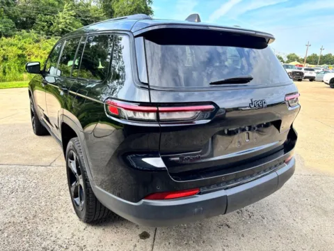 More photos of 2022 Jeep Grand Cherokee L Altitude at Braden Chrysler Dodge Jeep Ram, OH