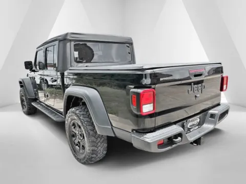 More photos of 2021 Jeep Gladiator Sport at Braden Chrysler Dodge Jeep Ram, OH