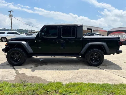 More photos of 2021 Jeep Gladiator Sport at Braden Chrysler Dodge Jeep Ram, OH