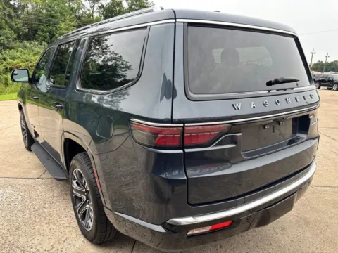 More photos of 2024 Jeep Wagoneer Series II at Braden Chrysler Dodge Jeep Ram, OH