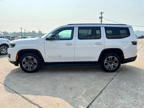 More photos of 2024 Jeep Wagoneer Series II at Braden Chrysler Dodge Jeep Ram, OH