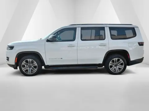 More photos of 2024 Jeep Wagoneer Series II at Braden Chrysler Dodge Jeep Ram, OH