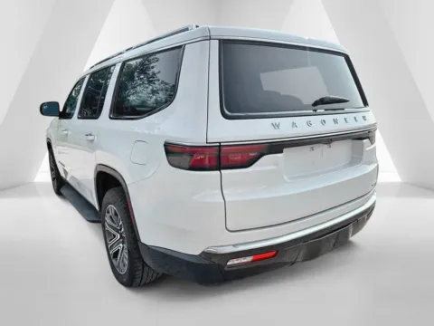 More photos of 2024 Jeep Wagoneer Series II at Braden Chrysler Dodge Jeep Ram, OH