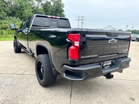 More photos of 2022 Chevrolet Silverado 3500 HD High Country at Braden Chrysler Dodge Jeep Ram, OH