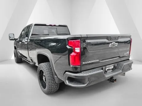 More photos of 2022 Chevrolet Silverado 3500 HD High Country at Braden Chrysler Dodge Jeep Ram, OH