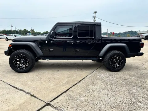 More photos of 2021 Jeep Gladiator Sport at Braden Chrysler Dodge Jeep Ram, OH