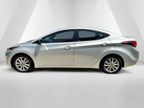 More photos of 2016 Hyundai Elantra SE at Braden Chrysler Dodge Jeep Ram, OH