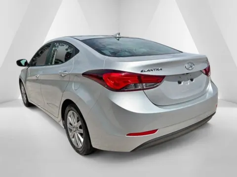 More photos of 2016 Hyundai Elantra SE at Braden Chrysler Dodge Jeep Ram, OH
