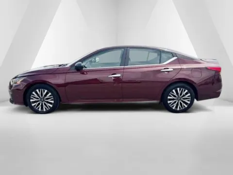 More photos of 2024 Nissan Altima 2.5 SV at Braden Chrysler Dodge Jeep Ram, OH