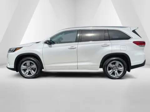 More photos of 2019 Toyota Highlander Limited at Braden Chrysler Dodge Jeep Ram, OH