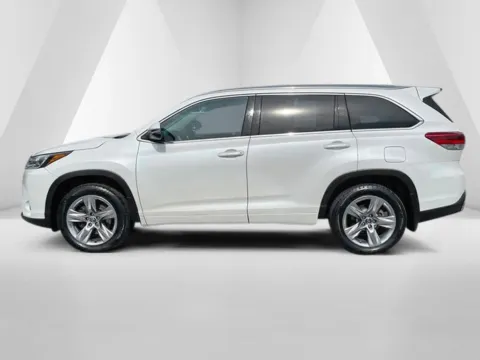 More photos of 2019 Toyota Highlander Limited at Braden Chrysler Dodge Jeep Ram, OH