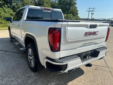 More photos of 2021 GMC Sierra 1500 Denali at Braden Chrysler Dodge Jeep Ram, OH