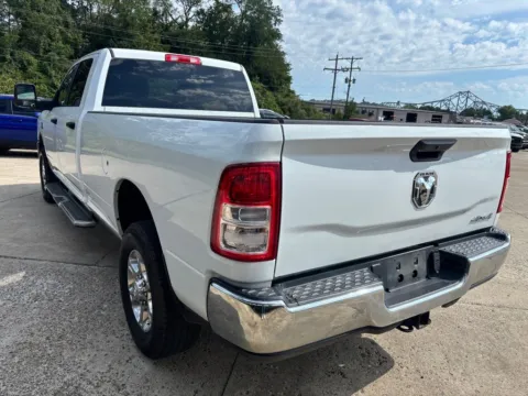 More photos of 2024 Ram 3500 Big Horn at Braden Chrysler Dodge Jeep Ram, OH