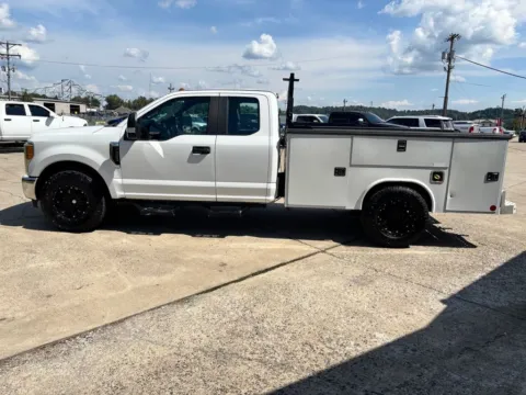 More photos of 2017 Ford F-350SD XL at Braden Chrysler Dodge Jeep Ram, OH