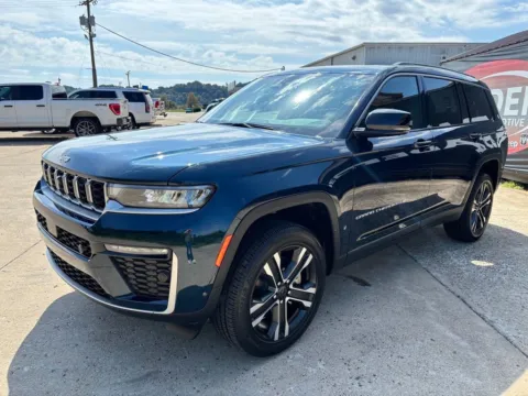 Another view of 2027 Jeep Grand Cherokee L Limited for sale in Gallipolis, OH at Braden Chrysler Dodge Jeep Ram