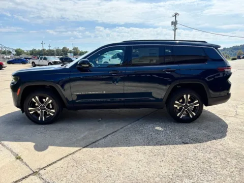 More photos of 2027 Jeep Grand Cherokee L Limited at Braden Chrysler Dodge Jeep Ram, OH