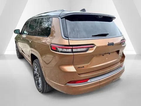 More photos of 2027 Jeep Grand Cherokee L Summit at Braden Chrysler Dodge Jeep Ram, OH