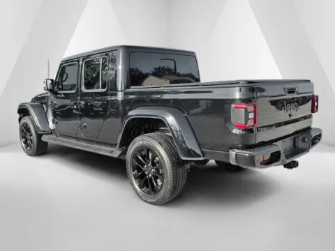 More photos of 2022 Jeep Gladiator High Altitude at Braden Chrysler Dodge Jeep Ram, OH