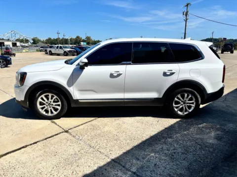 More photos of 2021 Kia Telluride LX at Braden Chrysler Dodge Jeep Ram, OH