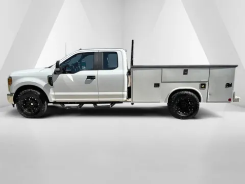 More photos of 2017 Ford F-350SD XL at Braden Chrysler Dodge Jeep Ram, OH