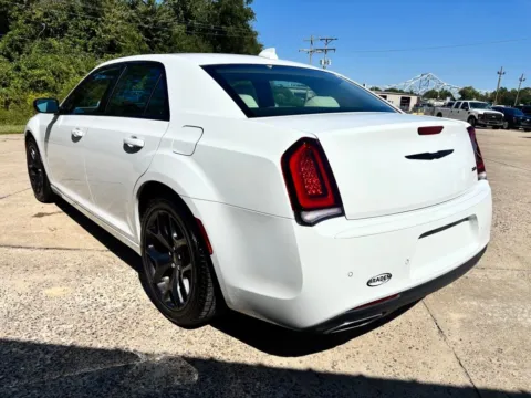 More photos of 2023 Chrysler 300 Touring at Braden Chrysler Dodge Jeep Ram, OH
