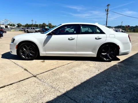 More photos of 2023 Chrysler 300 Touring at Braden Chrysler Dodge Jeep Ram, OH