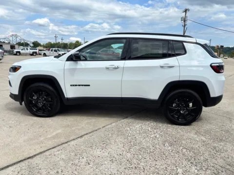 More photos of 2026 Jeep Compass Latitude at Braden Chrysler Dodge Jeep Ram, OH