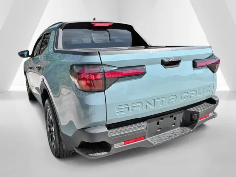 More photos of 2025 Hyundai Santa Cruz SEL at Braden Chrysler Dodge Jeep Ram, OH