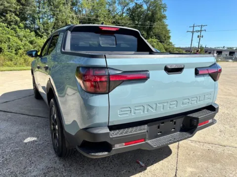 More photos of 2025 Hyundai Santa Cruz SEL at Braden Chrysler Dodge Jeep Ram, OH