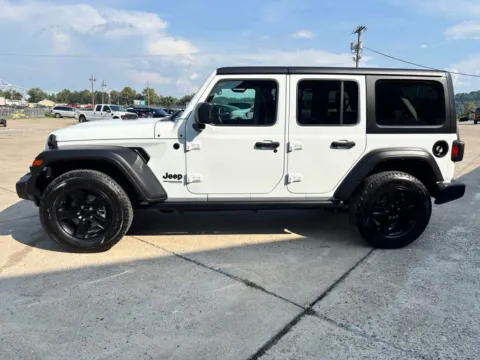More photos of 2022 Jeep Wrangler Unlimited Sport Altitude at Braden Chrysler Dodge Jeep Ram, OH