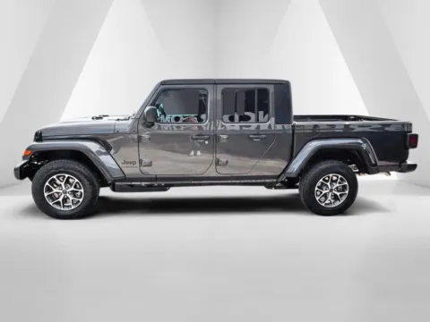 More photos of 2027 Jeep Gladiator Sport S at Braden Chrysler Dodge Jeep Ram, OH