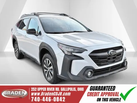 White 2024 Subaru Outback Premium for sale in Gallipolis, OH